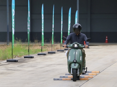 DECO New Model Kickoff Training 2025 TestRide 08